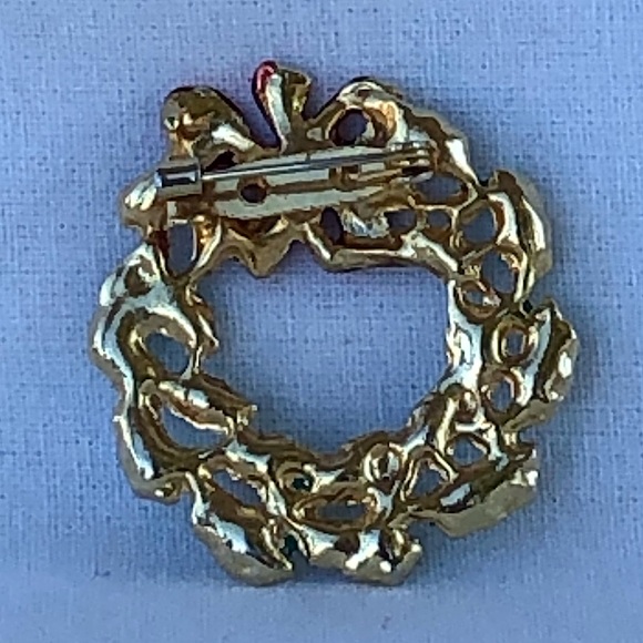 Christmas Wreath Pin Brooch Green Enamel Wreath Red Bow Goldtone VNTG EUC - Picture 4 of 7